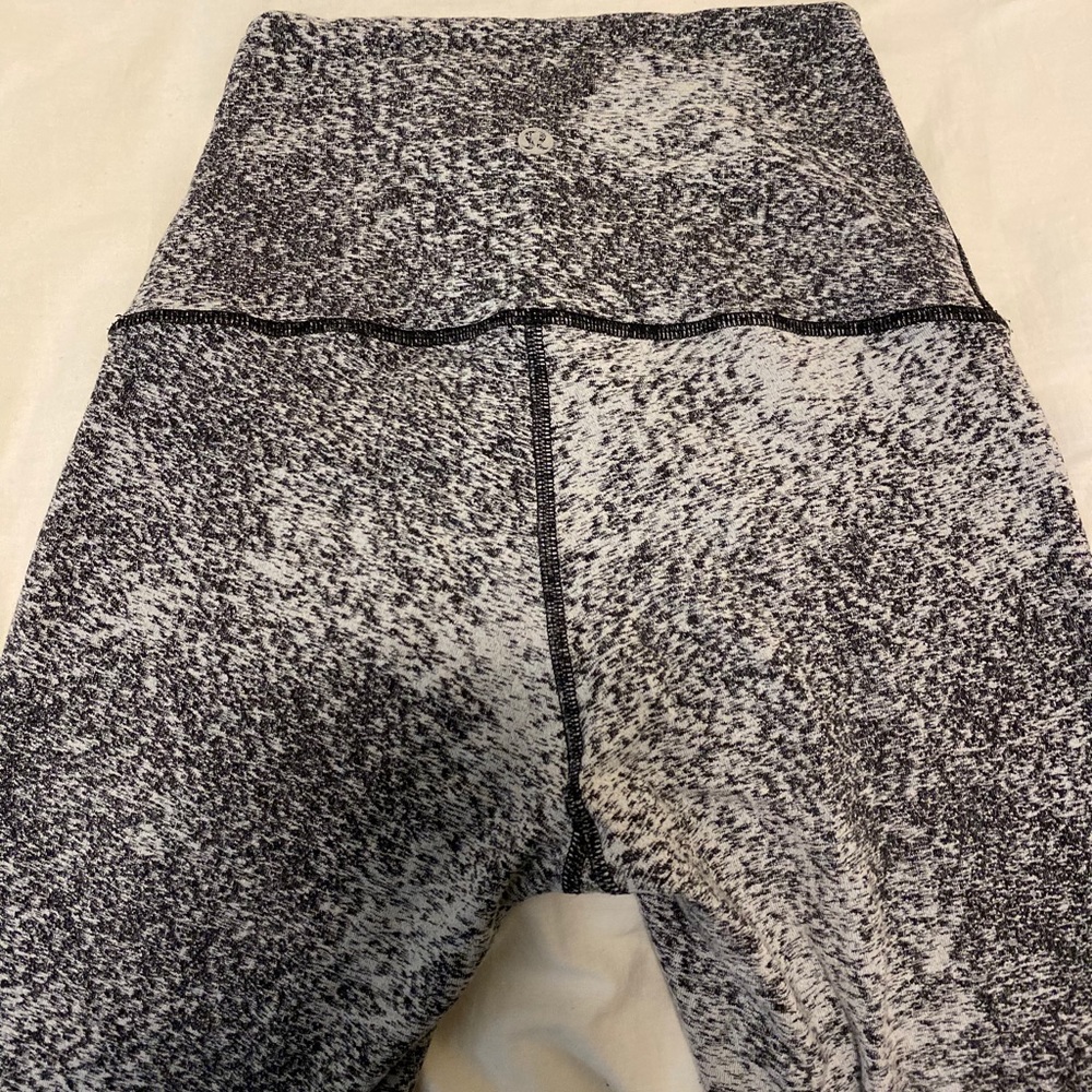 Lululemon leggings size 4 long
